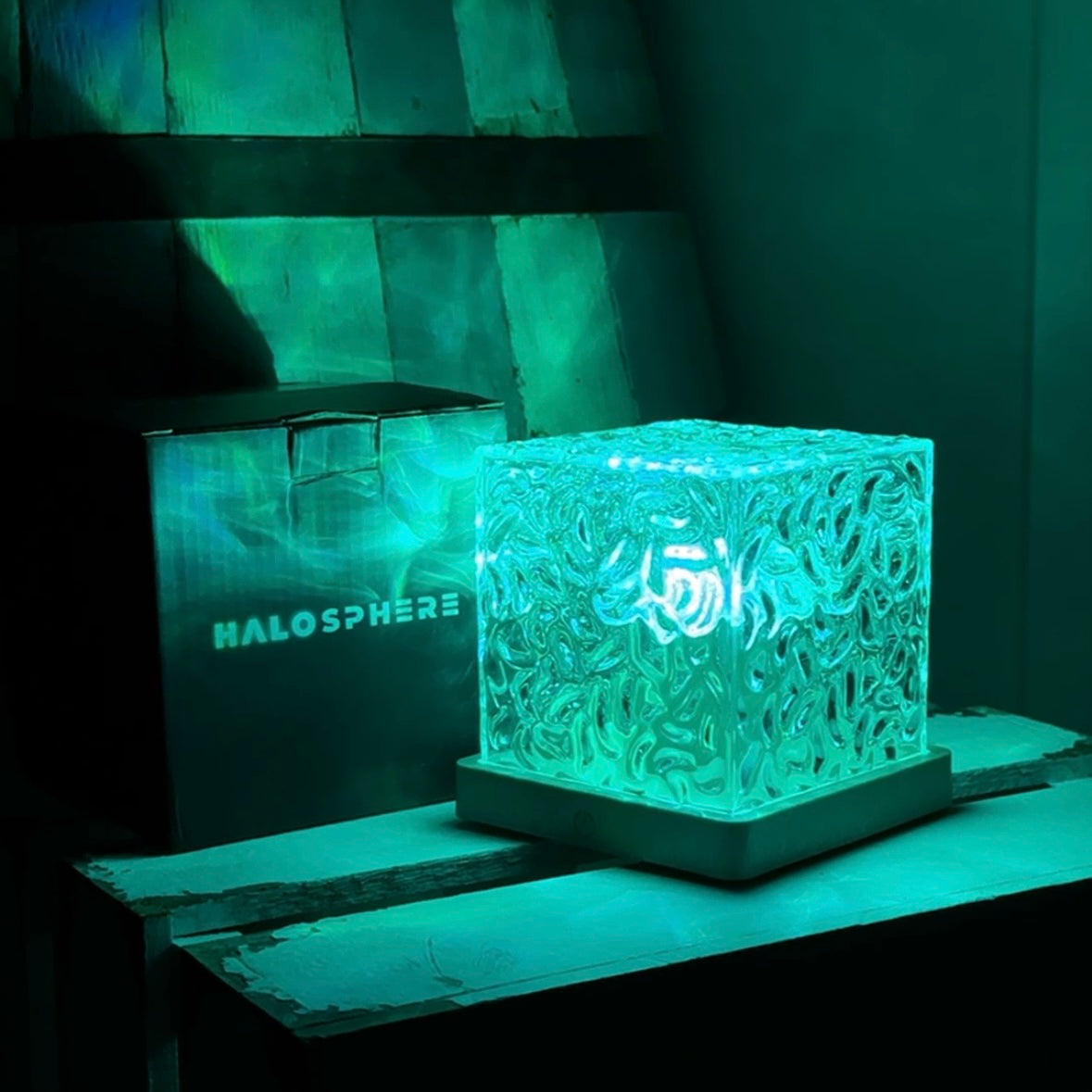 Dynamic Lighting USB Charging Lamp | مصباح الشحن الذكي بالإضاءة الديناميكية